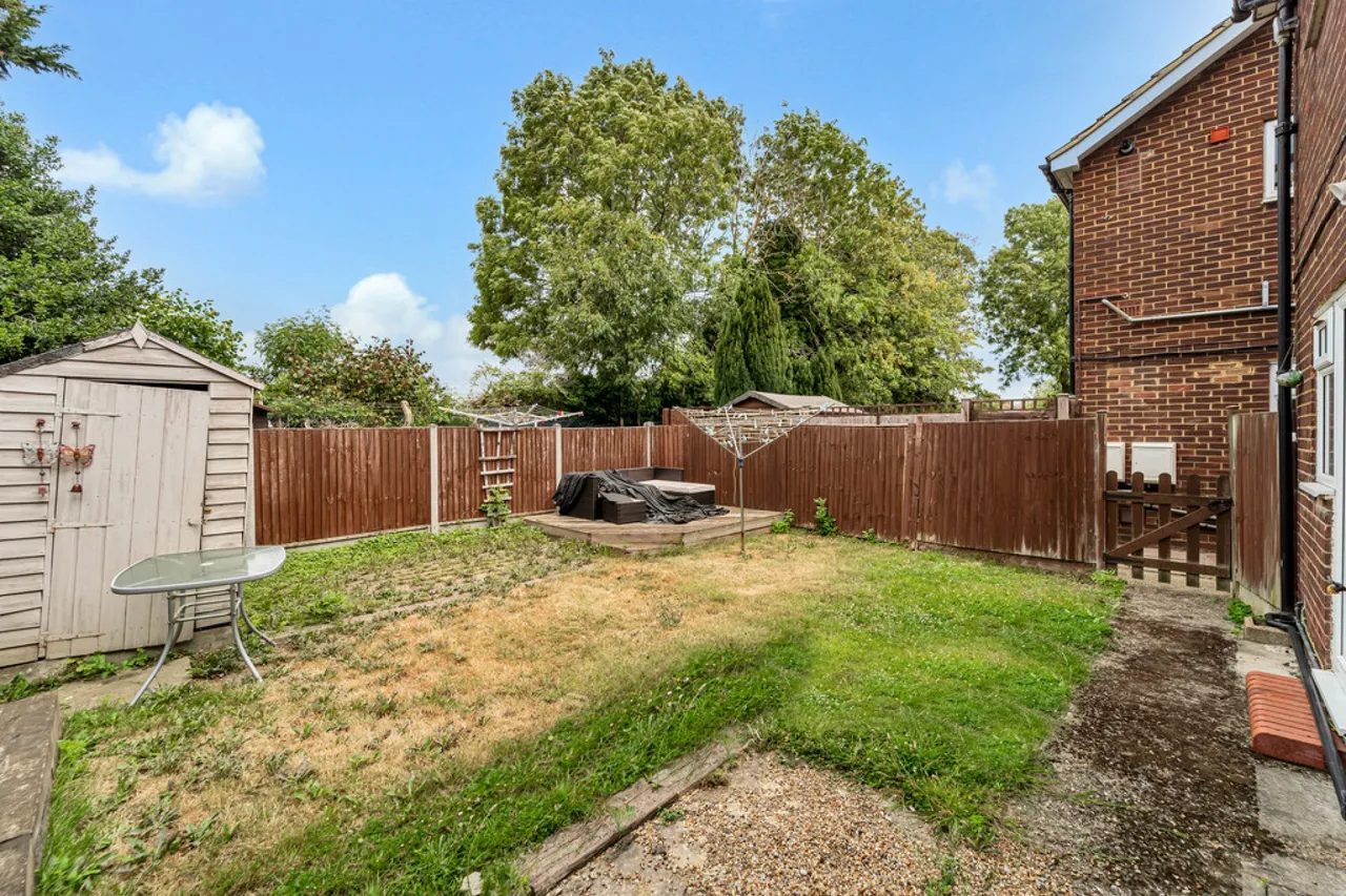 Warren Road, Ashford, photo 3