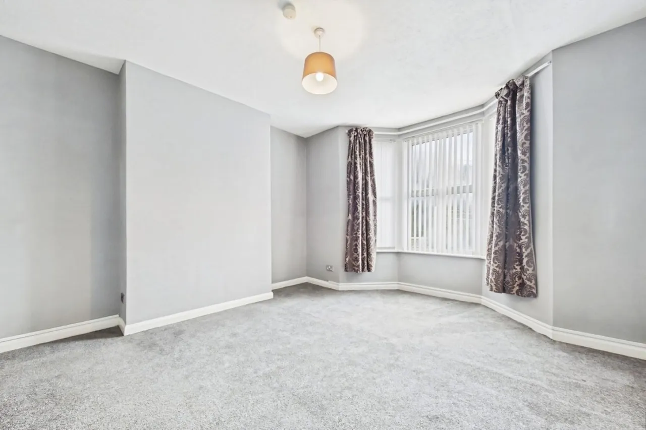 Cheriton Road, Folkestone, photo 4