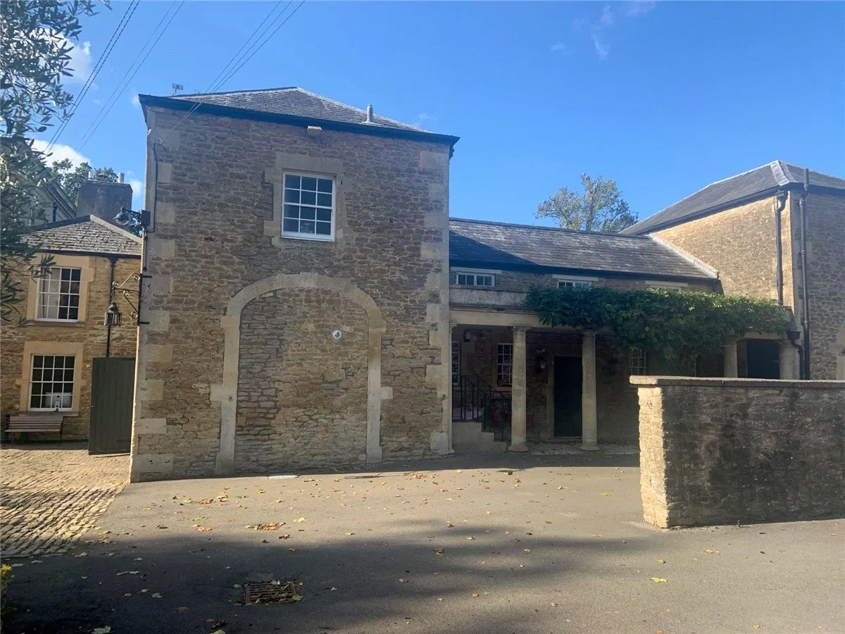 2 bed house to rent, Langham House, Rode, BA11