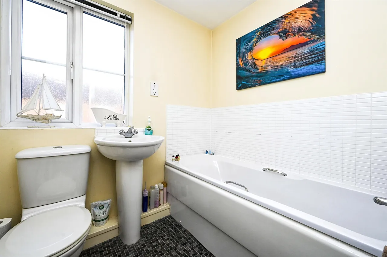 Pippin Close, Selston, NG16, photo 10