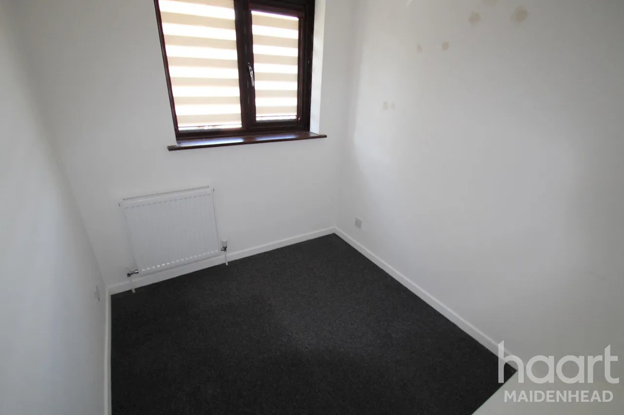 Cippenham, SL1, photo 10