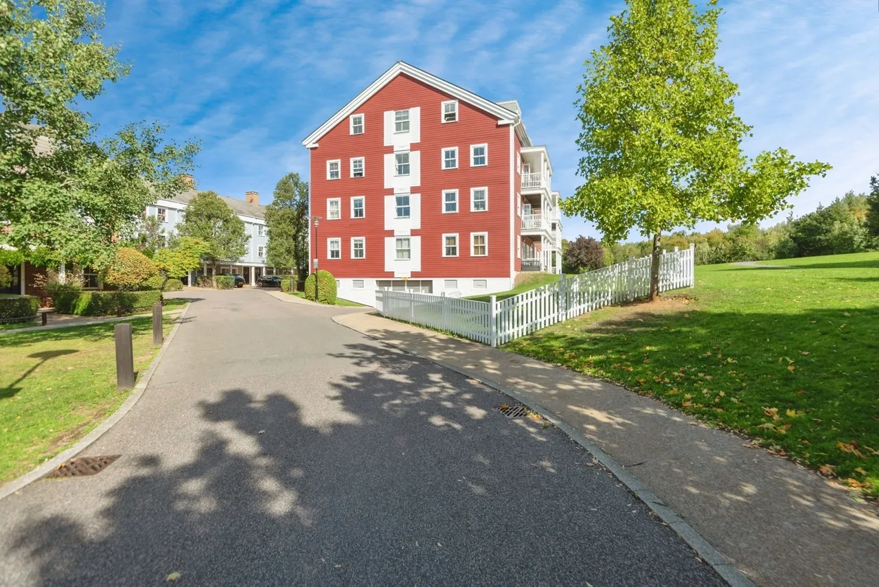 Lewiston Close, Worcester Park, KT4, photo 13