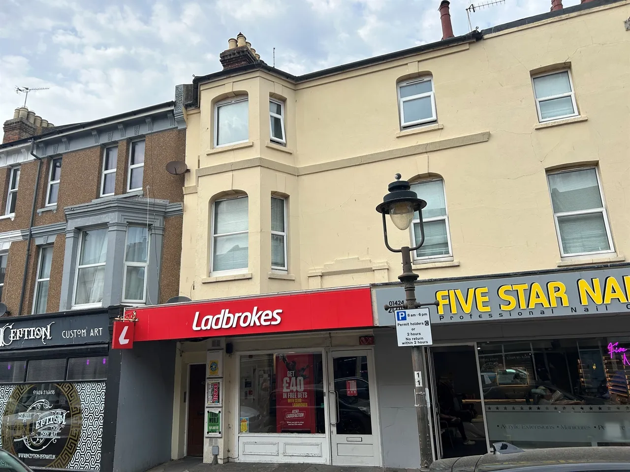 2 bed flat for sale — Western Road, Bexhill-On-Sea