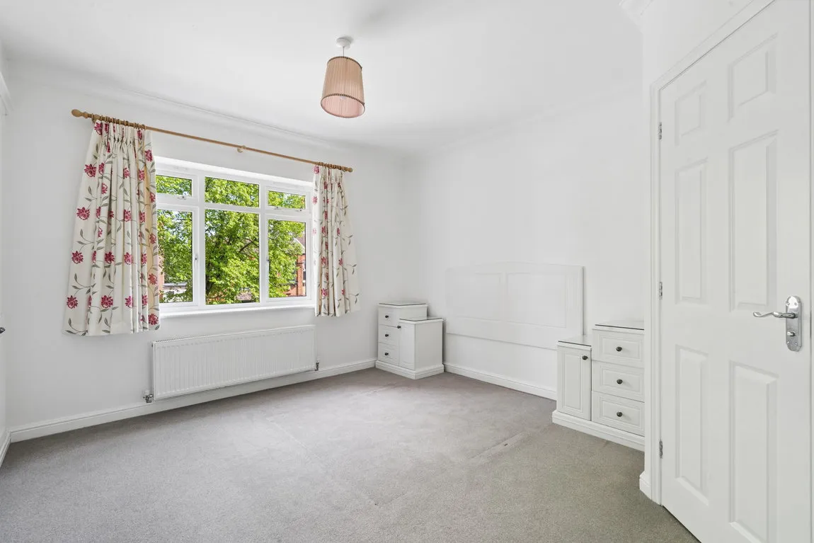 High Street, Rickmansworth, WD3, photo 8