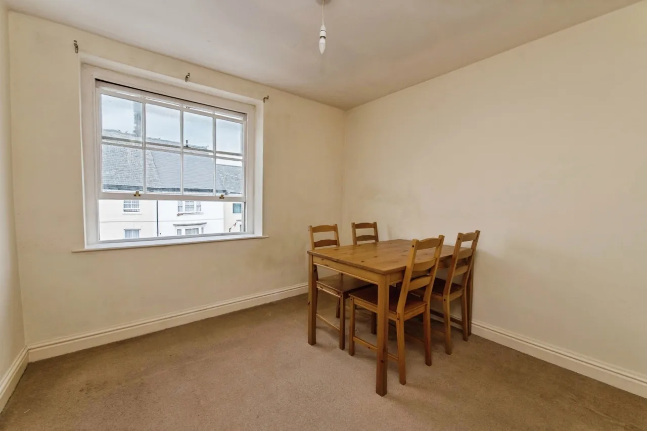High Street, Honiton, EX14, photo 5