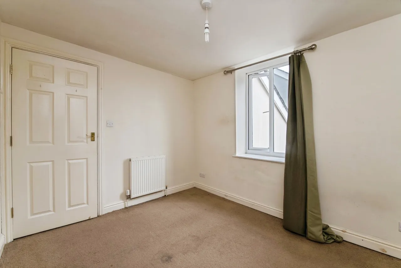 High Street, Honiton, EX14, photo 16