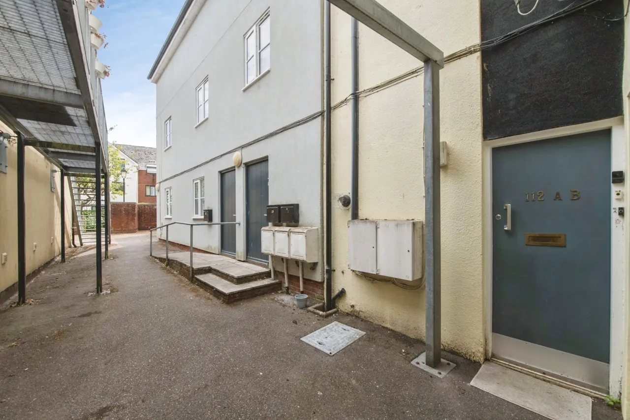 High Street, Honiton, EX14, photo 18