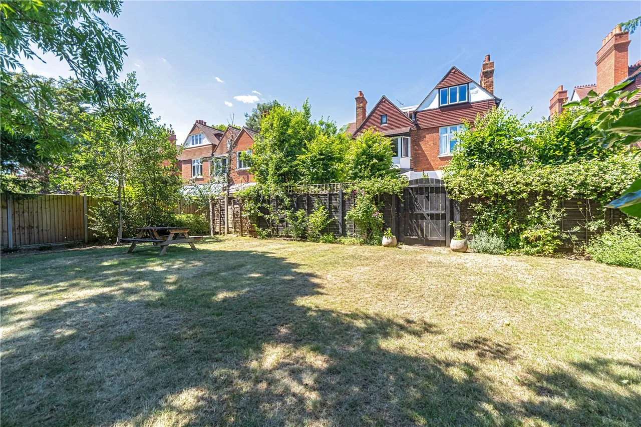 Walpole Gardens, Twickenham, TW2 5SL, photo 12