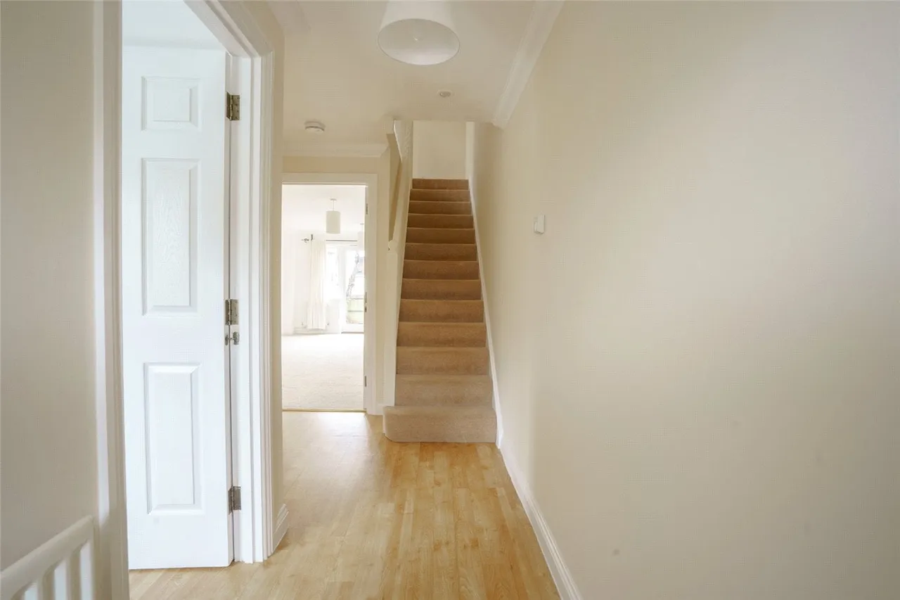 Fawcett Close, London, SW16, photo 4