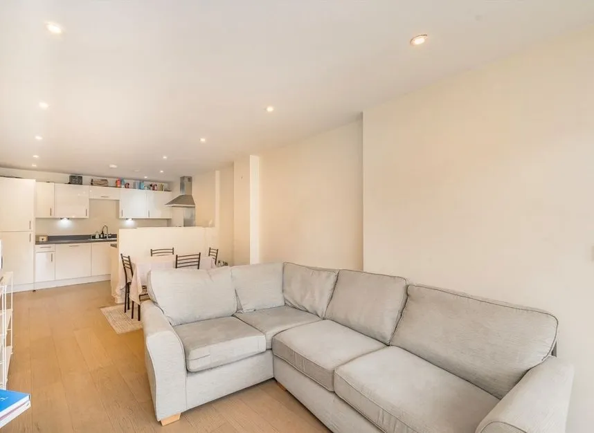 Singer Mews, Clapham North, SW4, photo 7