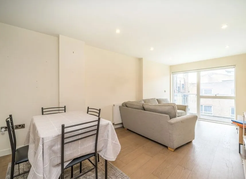 Singer Mews, Clapham North, SW4, photo 4