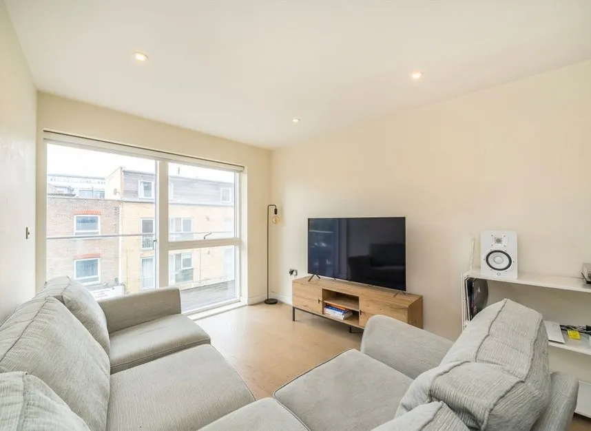 Singer Mews, Clapham North, SW4, photo 5