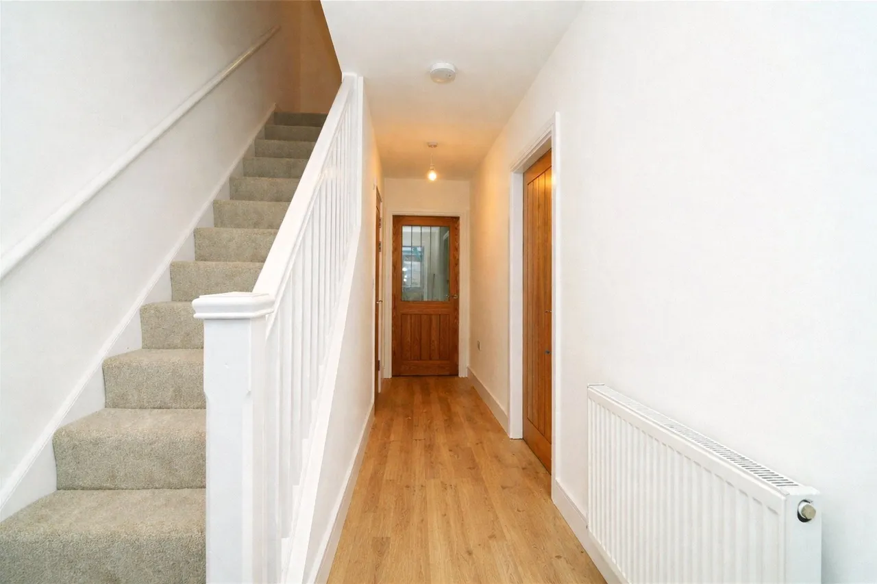 Albion Hall Place, Farnworth / Kearsley, Bolton, BL4, photo 3