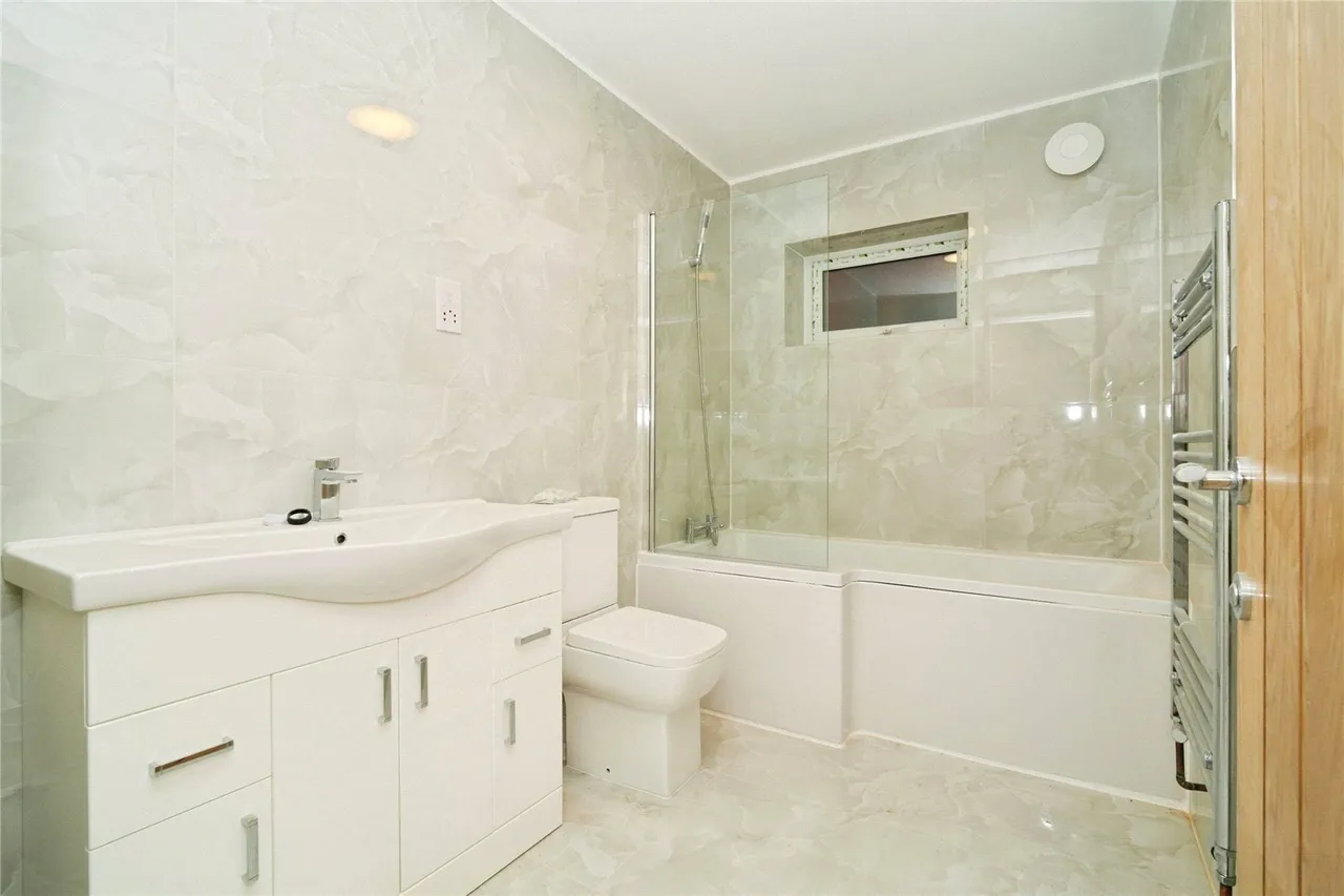 Albion Hall Place, Farnworth / Kearsley, Bolton, BL4, photo 11