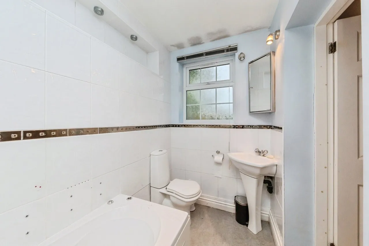 Birtles Road, Macclesfield, SK10, photo 8