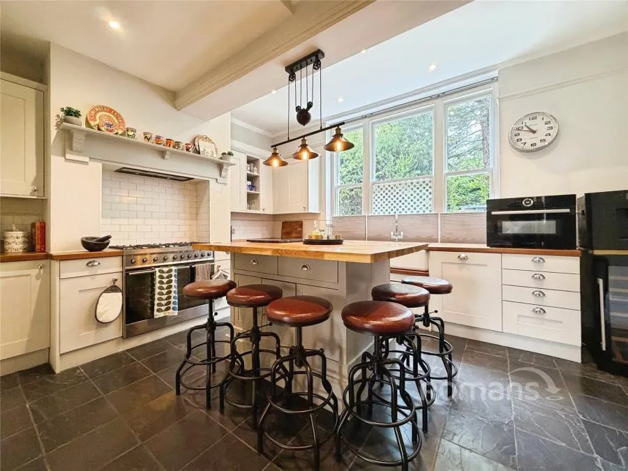 Crawley Lodge, Crawley Ridge, GU15, photo 25