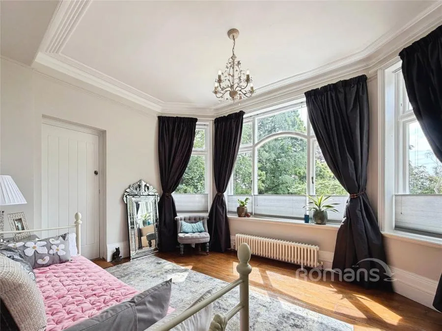Crawley Lodge, Crawley Ridge, GU15, photo 18