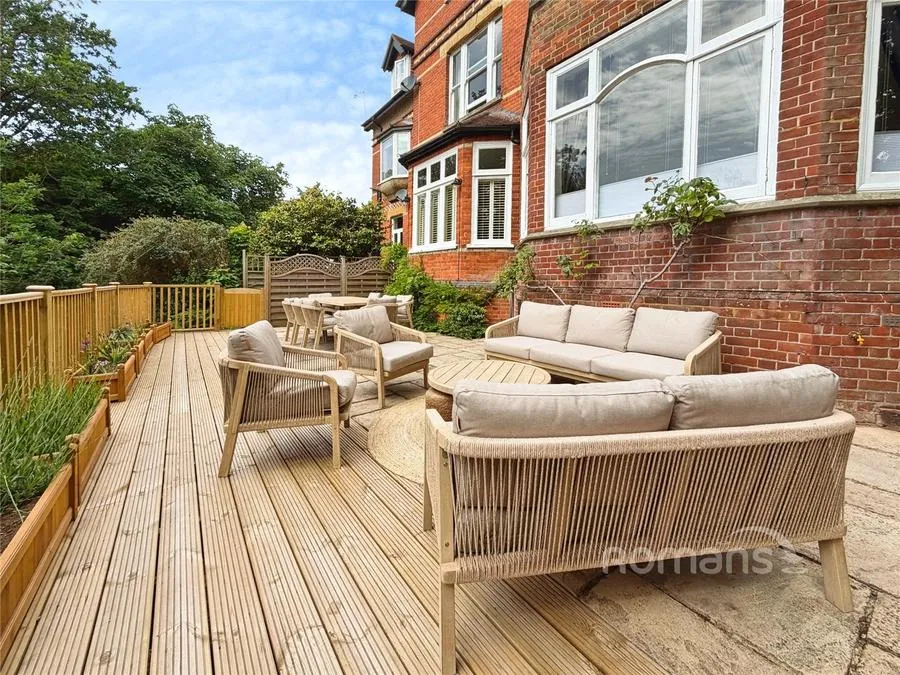 Crawley Lodge, Crawley Ridge, GU15, photo 16