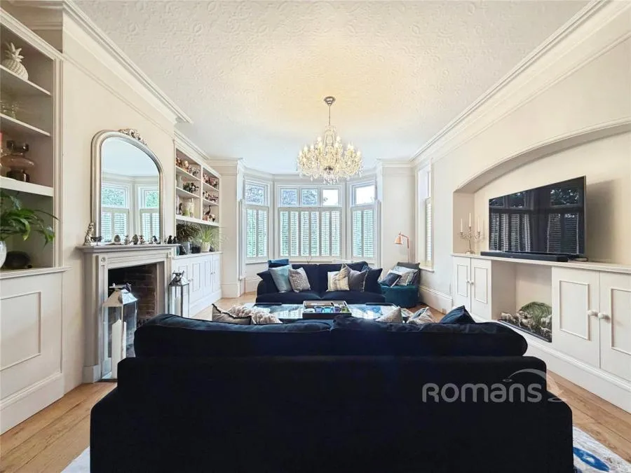 Crawley Lodge, Crawley Ridge, GU15, photo 13