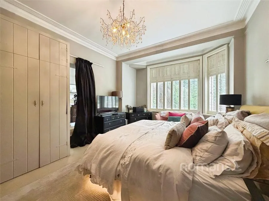 Crawley Lodge, Crawley Ridge, GU15, photo 17