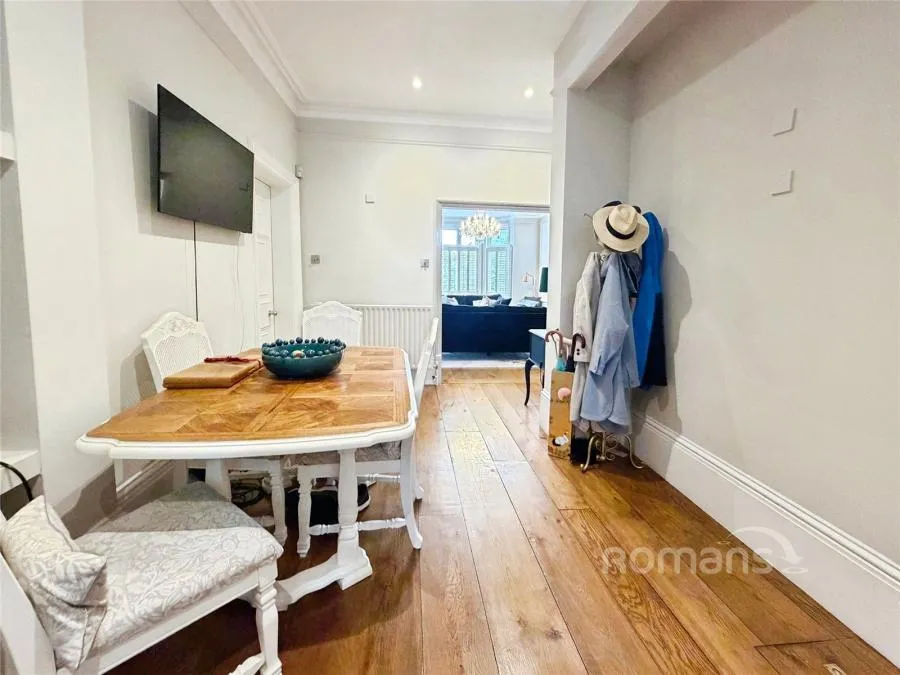 Crawley Lodge, Crawley Ridge, GU15, photo 33