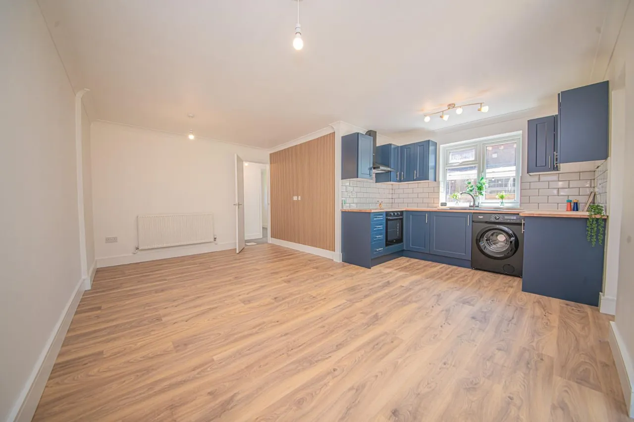 Kensington Close, Bishopstoke, Eastleigh, SO50 6NS, photo 2
