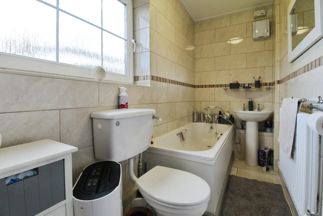 Bacton Road, Norwich, NR3, photo 12