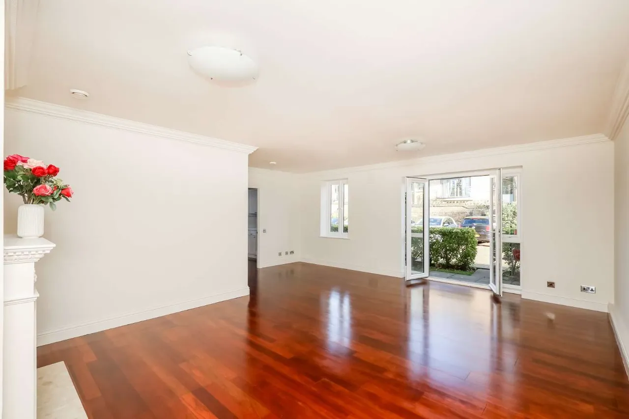 Lansdowne Road, Wimbledon, London, SW20 8AP, photo 2