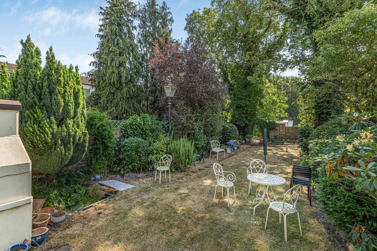 Hanworth Road, Hounslow, TW3, photo 37