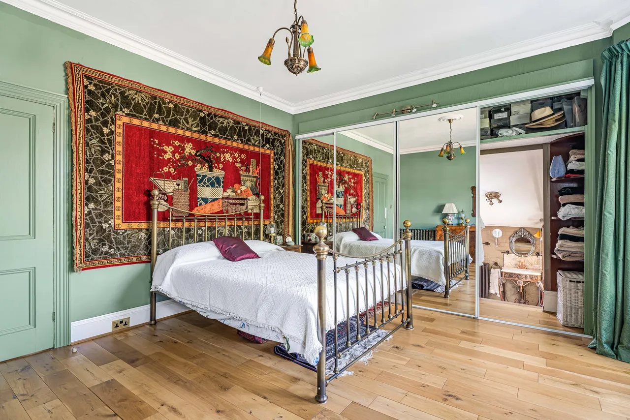 Hanworth Road, Hounslow, TW3, photo 23