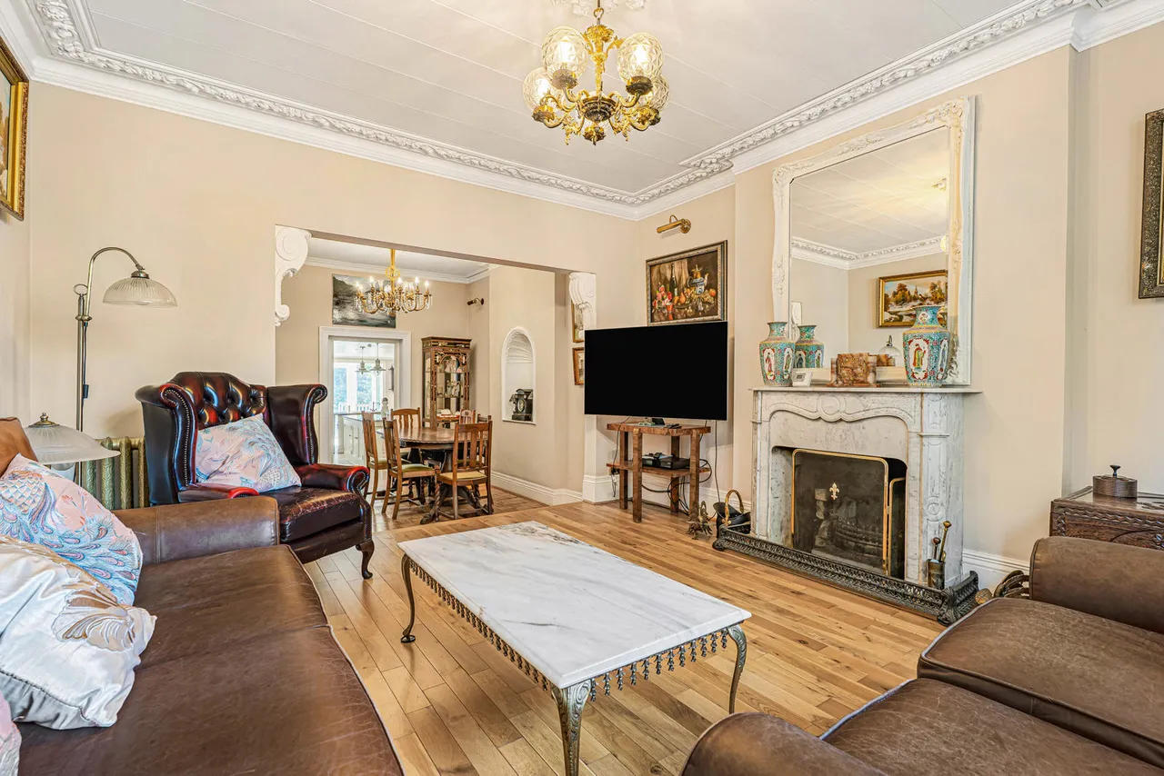 Hanworth Road, Hounslow, TW3, photo 32