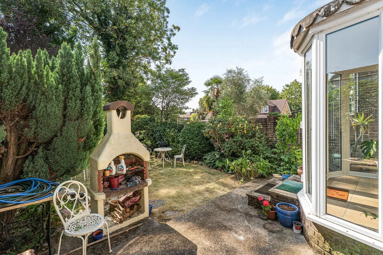 Hanworth Road, Hounslow, TW3, photo 4