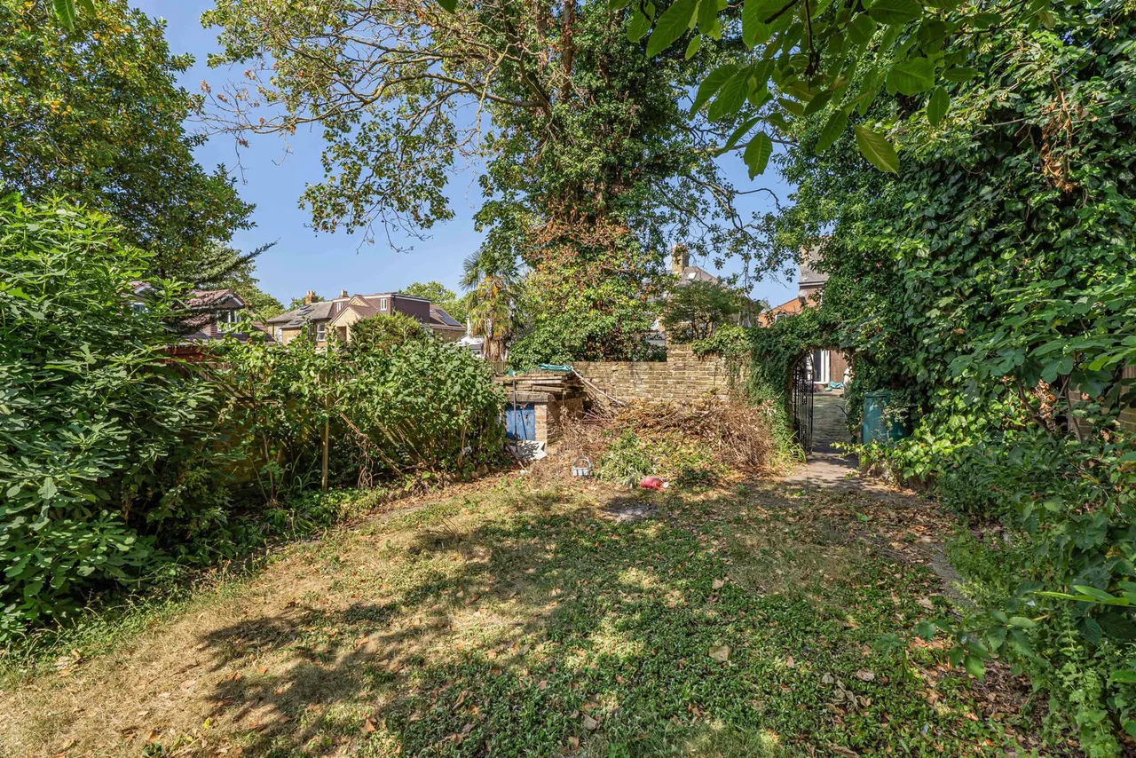 Hanworth Road, Hounslow, TW3, photo 36