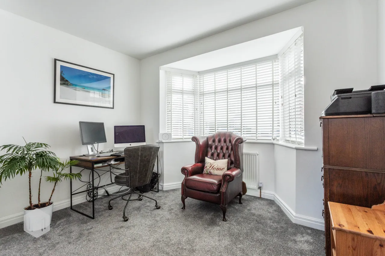 Manchester Road, Worsley, M28, photo 7