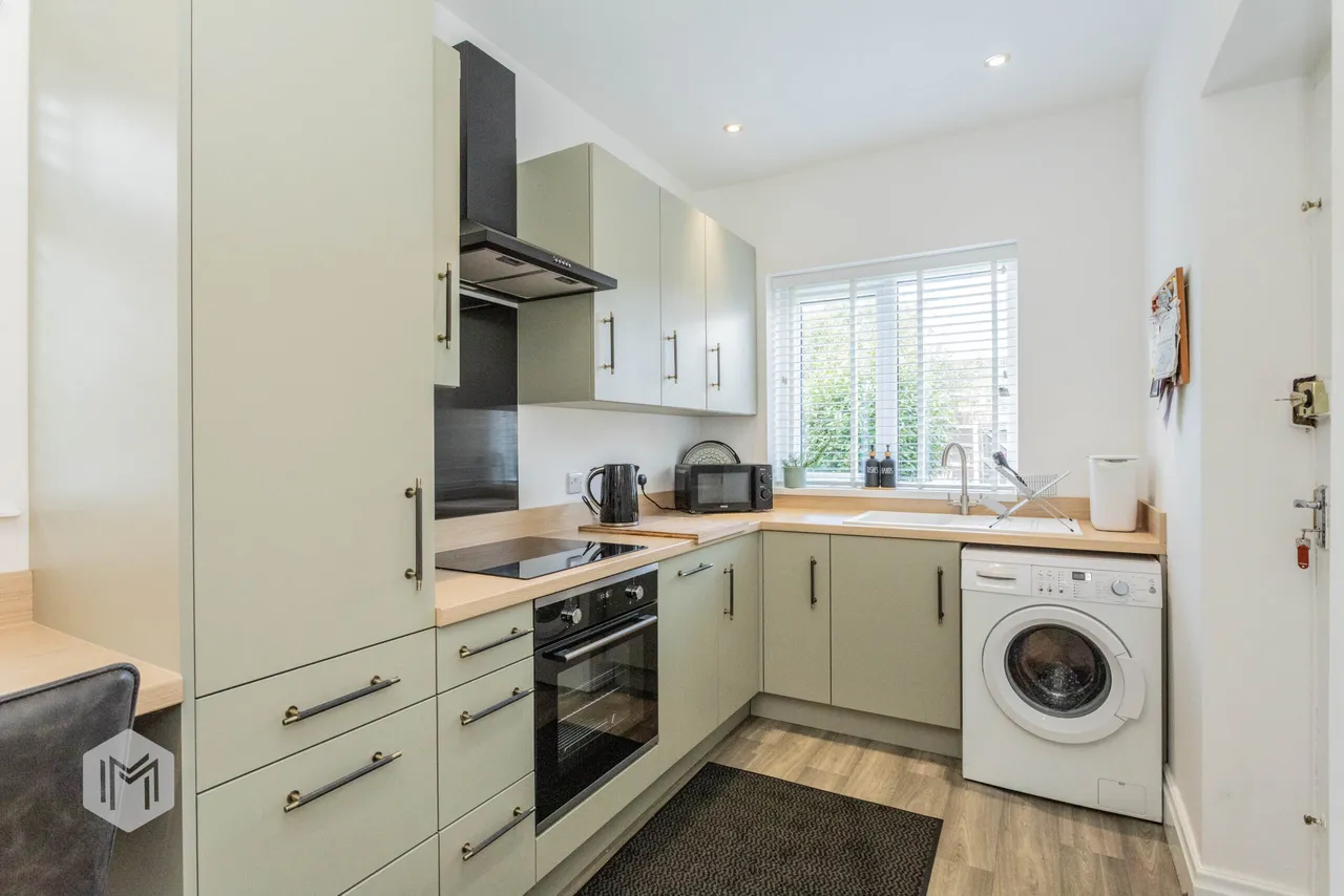 Manchester Road, Worsley, M28, photo 9