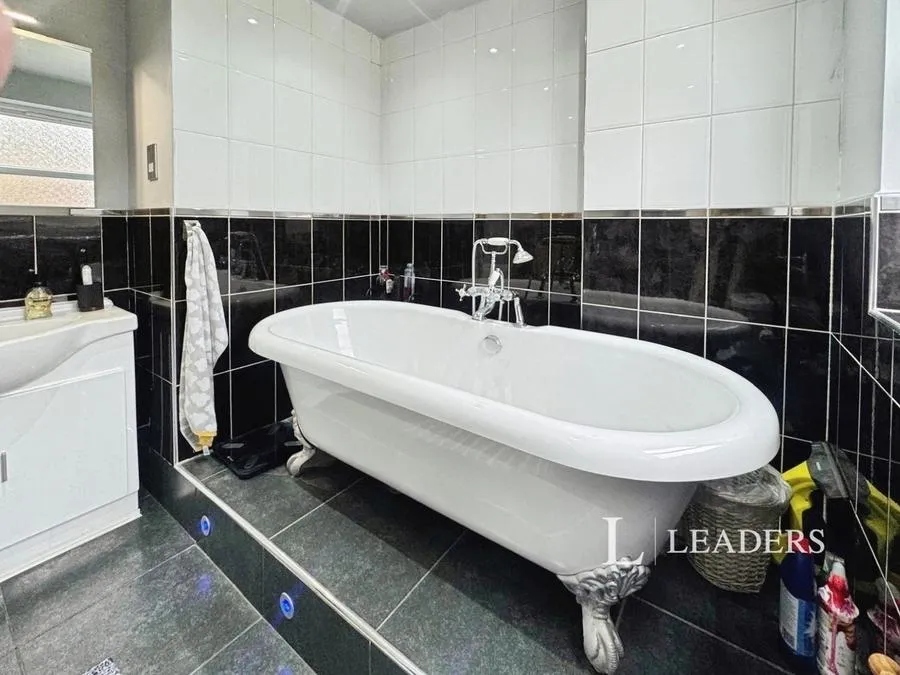 Cotswold Grove, Mansfield, NG18, photo 16