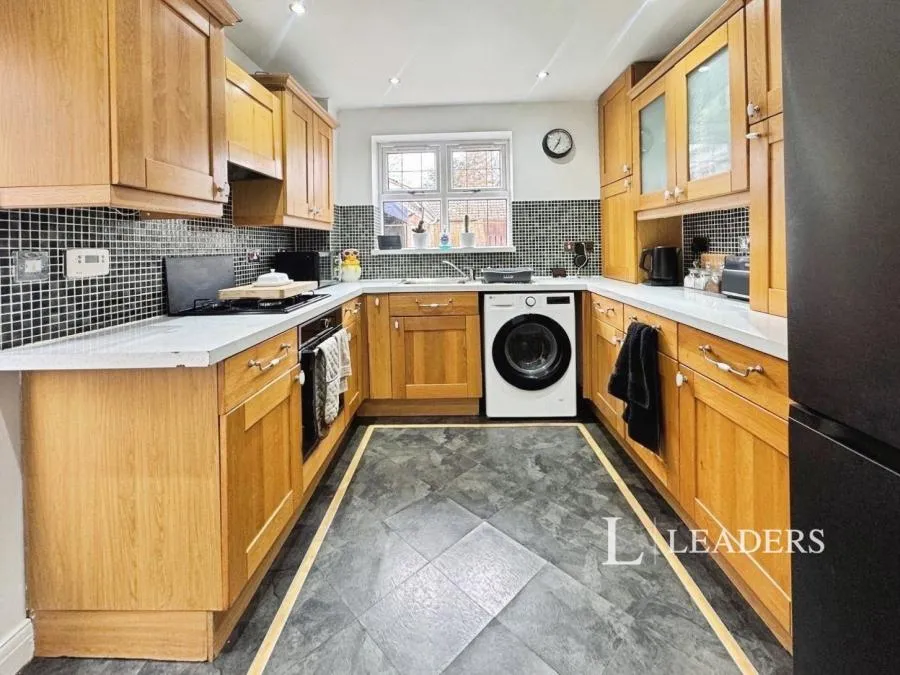 Cotswold Grove, Mansfield, NG18, photo 12