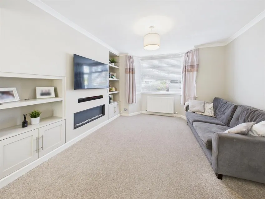 Innsworth Lane, Longlevens, photo 7