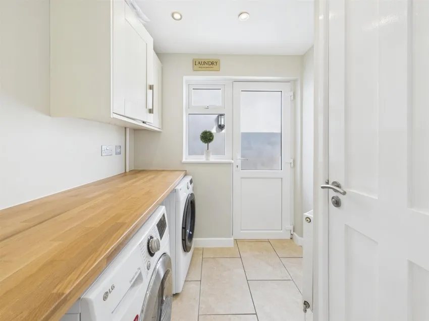 Innsworth Lane, Longlevens, photo 12