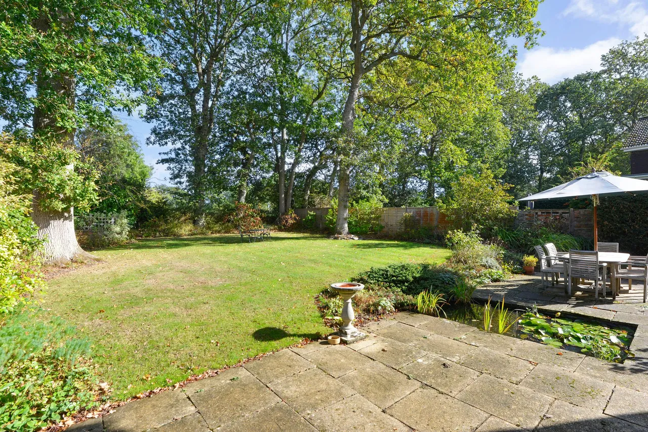 Broad Walk, Cranleigh, GU6, photo 13