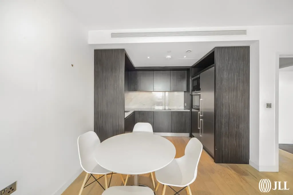 Biscayne Avenue, E14, photo 5