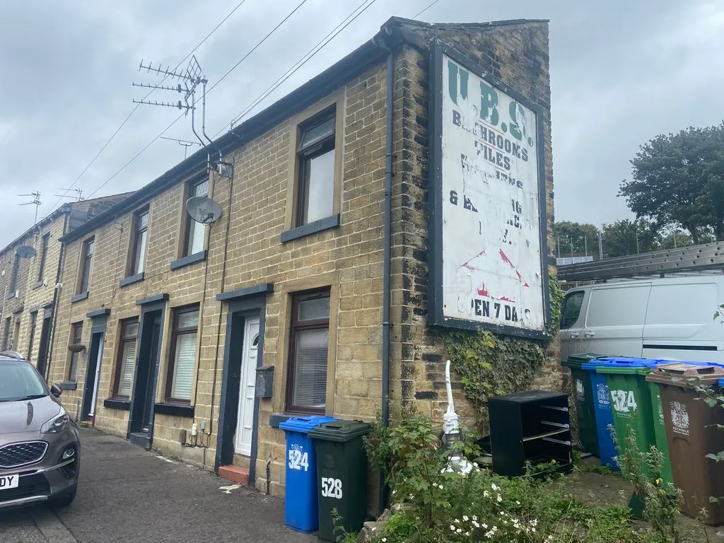 1 bed house to rent — Whitworth Road, Rochdale OL12 0SW