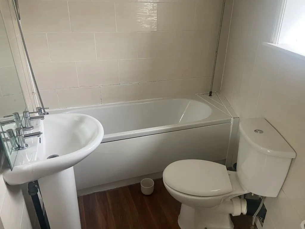 Whitworth Road, Rochdale OL12 0SW, photo 6