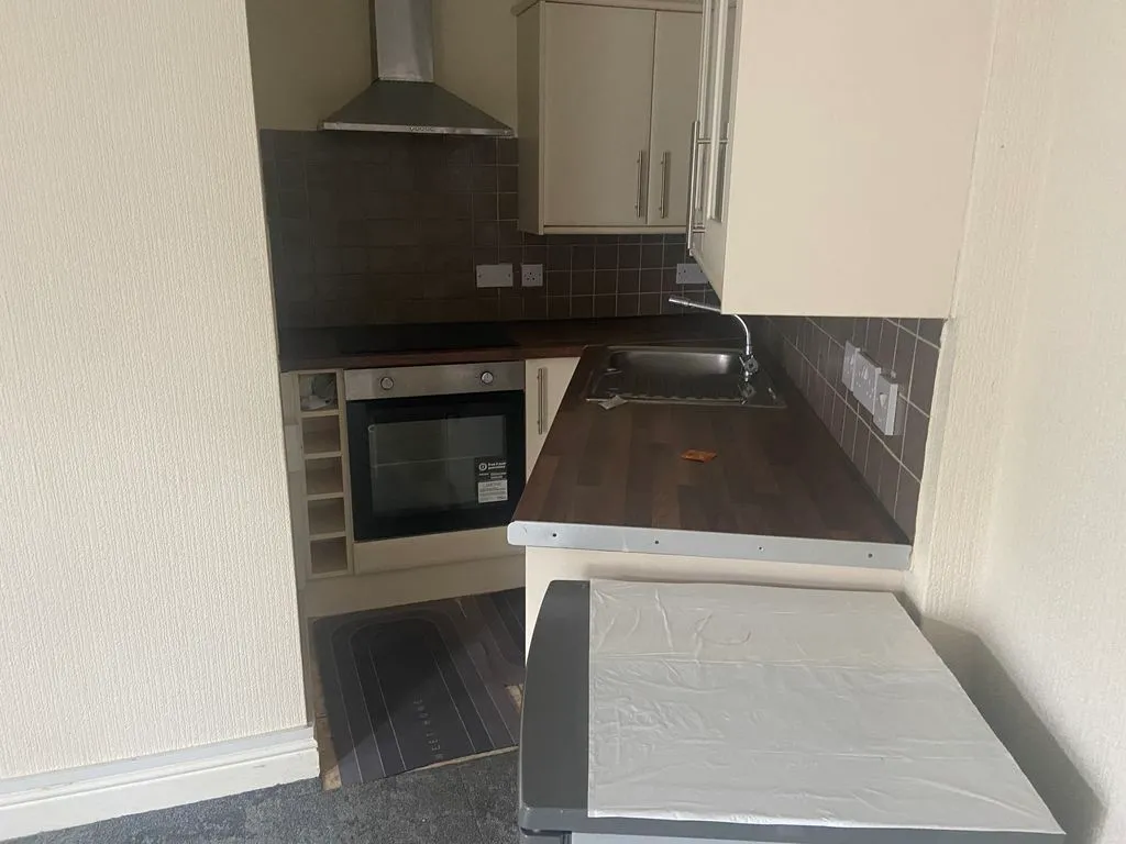 Whitworth Road, Rochdale OL12 0SW, photo 3