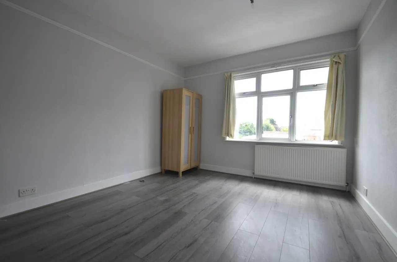 Clarendon Road, Ashford, photo 7