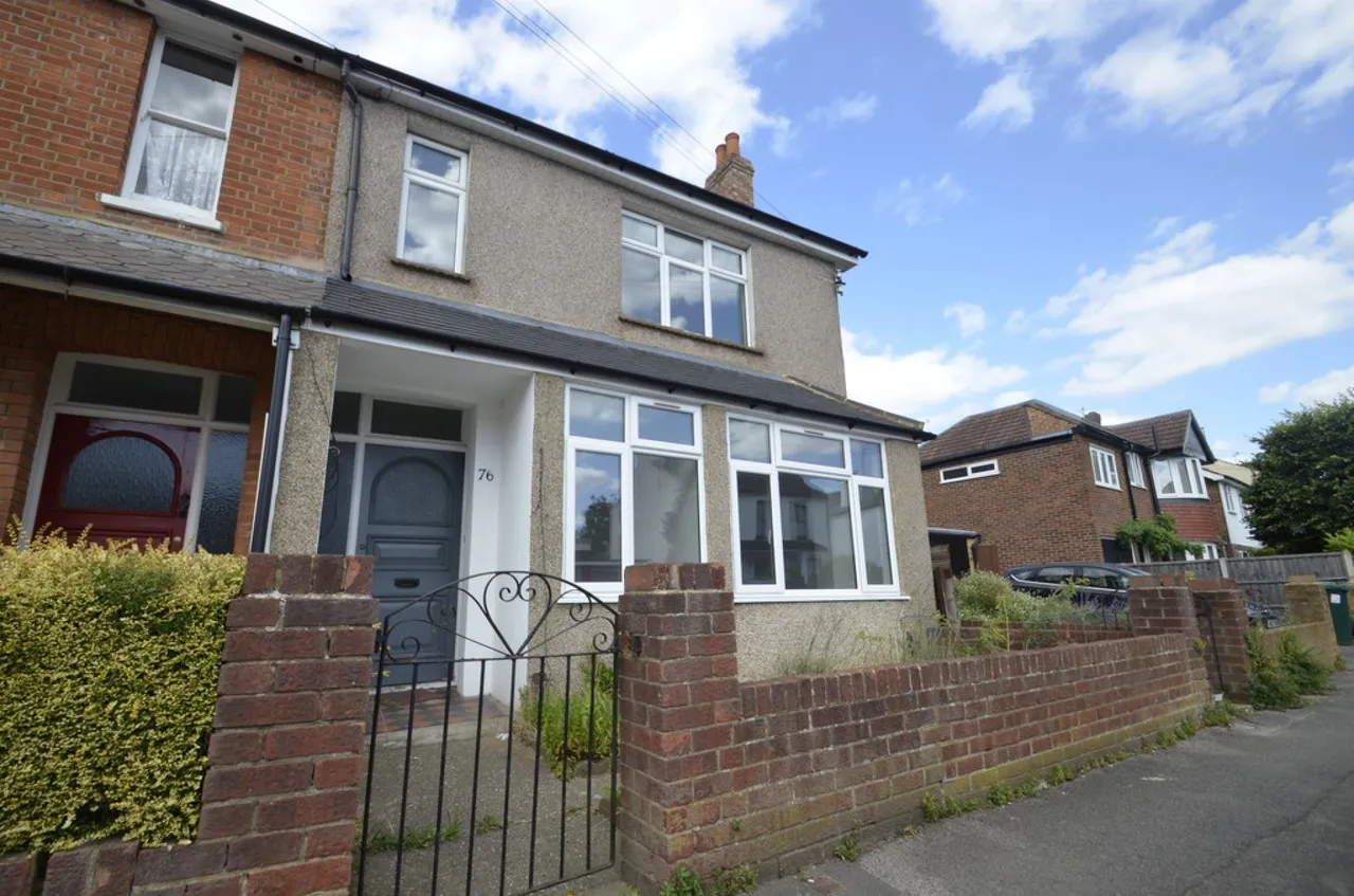 5 bed house to rent, Clarendon Road, Ashford