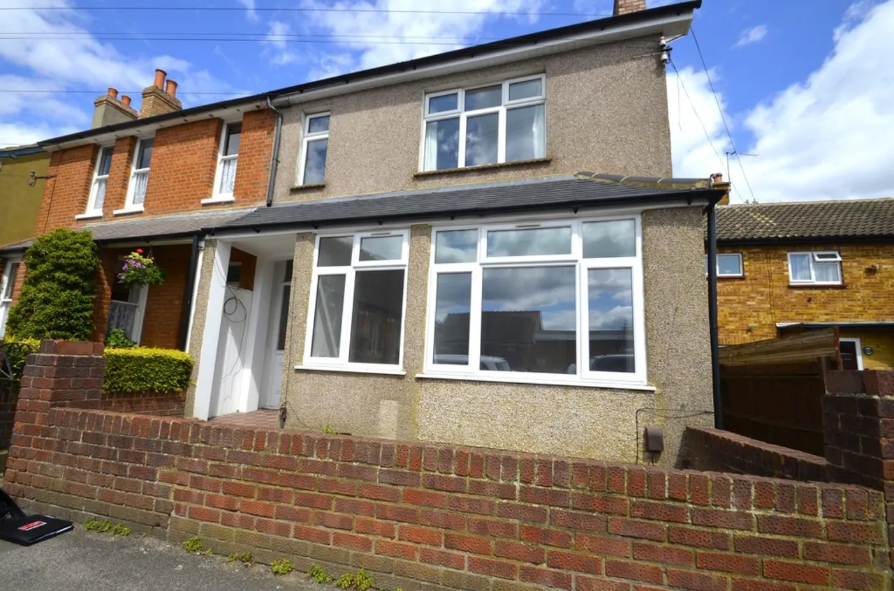 Clarendon Road, Ashford, photo 8