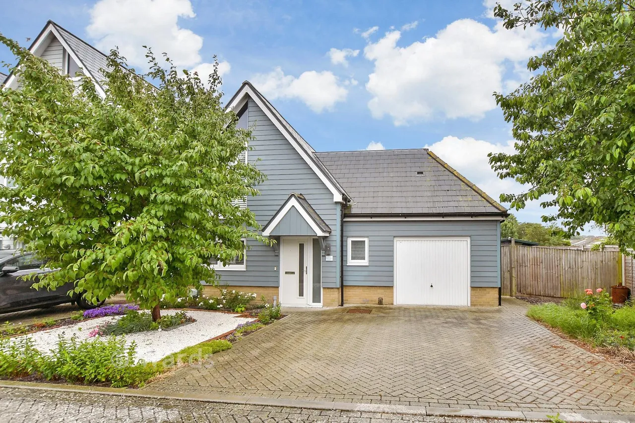 2 bed chalet for sale, Melanie Close, Folkestone, CT19
