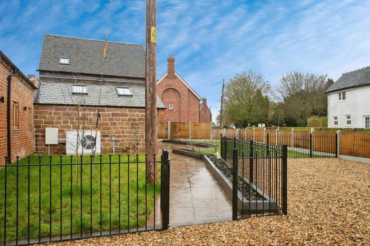 Rose Barn, Sambrook, Newport TF10 8AL, photo 34
