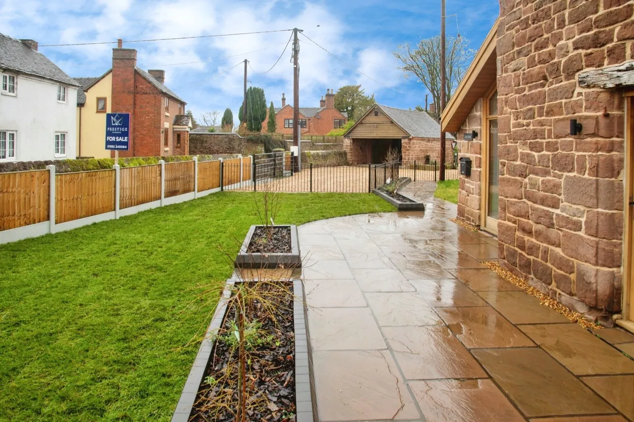Rose Barn, Sambrook, Newport TF10 8AL, photo 33